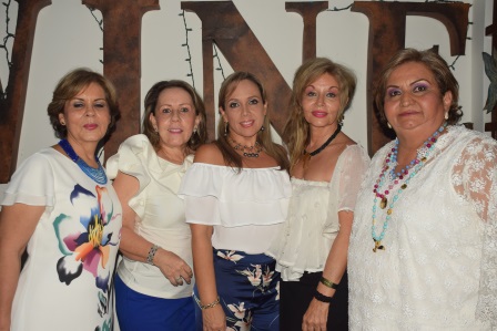 Julieta Vargas, Clemencia Pastrana, Marcela Bobadilla de Artunduaga, Rosario Cabrera y Esperanza Rivera de Zamora.